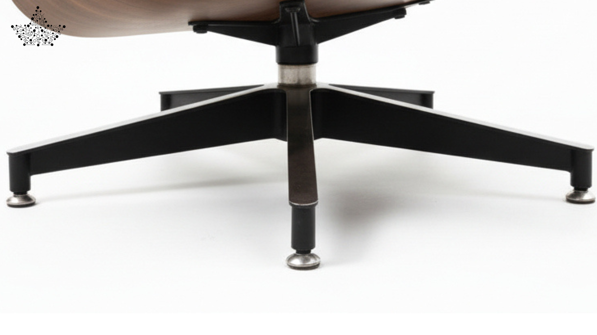 Lounge Chair with Footrest